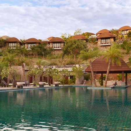 The Ananta Udaipur Hotel Bagian luar foto